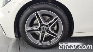 Mercedes-Benz E-Class E250 AMG Line 2023 года из Южной Кореи