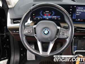 BMW iX1 xDrive 30 xLine 2024 года из Южной Кореи