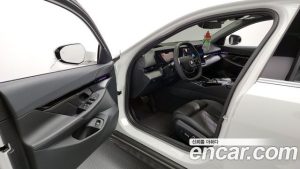 BMW 5-Series 520i 2024 года из Южной Кореи