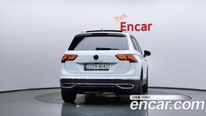 Volkswagen Tiguan 2.0 TDI Prestige 2024 года из Южной Кореи