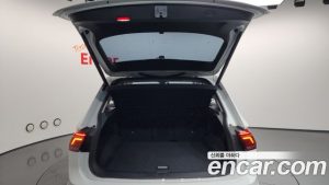 Volkswagen Tiguan 2.0 TDI Prestige 2024 года из Южной Кореи