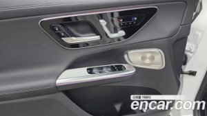 Mercedes-Benz GLC-Class GLC300 4MATIC AMG Line 2025 года из Южной Кореи