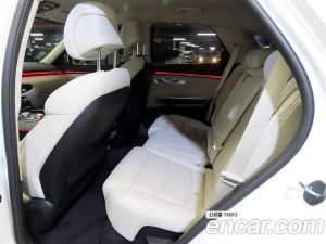 Genesis GV70 2.5T Бензин 2WD 2025 года из Южной Кореи