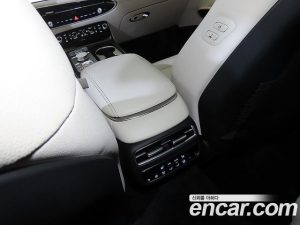 Genesis GV70 2.5T Бензин 2WD 2025 года из Южной Кореи