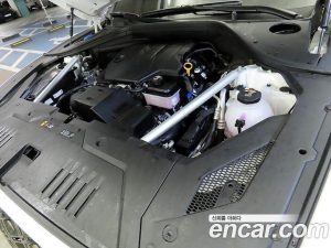 Genesis GV70 2.5T Бензин 2WD 2025 года из Южной Кореи