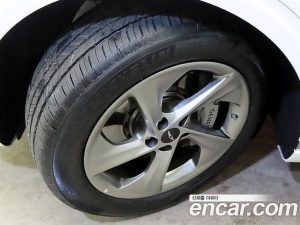 Genesis GV70 2.5T Бензин 2WD 2025 года из Южной Кореи