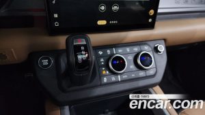 Land Rover Defender 110 P400 X 2025 года из Южной Кореи