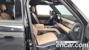 Land Rover Defender 110 P400 X 2025 года из Южной Кореи