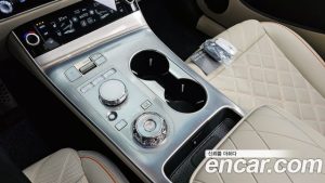 Genesis GV70 2.5T Бензин AWD 2025 года из Южной Кореи