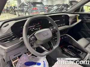 Audi Q5 45 TFSI 4WD S Line Black Edition Sportback 2025 года из Южной Кореи