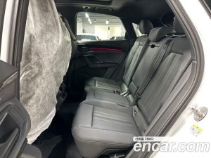 Audi Q5 45 TFSI 4WD S Line Black Edition Sportback 2025 года из Южной Кореи