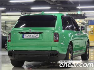 Rolls-Royce Cullinan 6.7 V12 Black Badge 2023 года из Южной Кореи