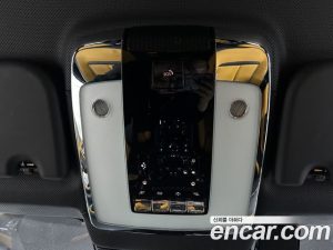 Rolls-Royce Cullinan 6.7 V12 Black Badge 2023 года из Южной Кореи