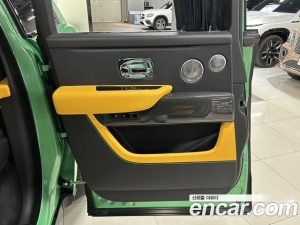 Rolls-Royce Cullinan 6.7 V12 Black Badge 2023 года из Южной Кореи