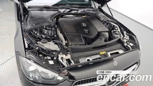 Mercedes-Benz C-Class C300 4MATIC Avantgarde 2024 года из Южной Кореи