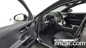 Mercedes-Benz C-Class C300 4MATIC Avantgarde 2024 года из Южной Кореи