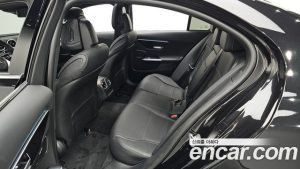Mercedes-Benz C-Class C300 4MATIC Avantgarde 2024 года из Южной Кореи