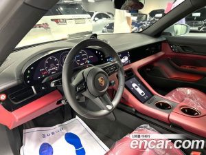 Porsche Taycan 4S CROSS TURISMO 2023 года из Южной Кореи