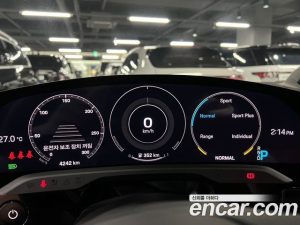 Porsche Taycan 4S CROSS TURISMO 2023 года из Южной Кореи