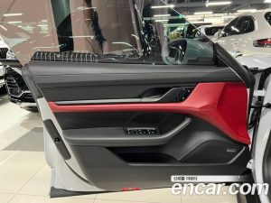 Porsche Taycan 4S CROSS TURISMO 2023 года из Южной Кореи