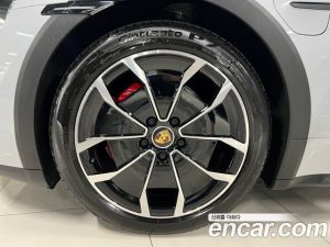 Porsche Taycan 4S CROSS TURISMO 2023 года из Южной Кореи