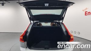 Volvo XC60 B5 Inscription 2022 года из Южной Кореи