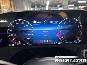 Mercedes-Benz E-Class E200 Avantgarde 2025 года из Южной Кореи