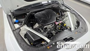Genesis G70 Бензин 2.5T 2WD 2024 года из Южной Кореи