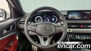 Genesis G70 Бензин 2.5T 2WD 2024 года из Южной Кореи