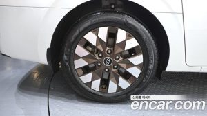 Hyundai Staria 2WD Camper 2024 года из Южной Кореи