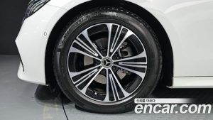 Mercedes-Benz E-Class E200 Avantgarde 2025 года из Южной Кореи