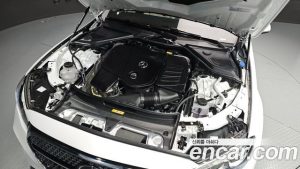 Mercedes-Benz E-Class E200 Avantgarde 2025 года из Южной Кореи