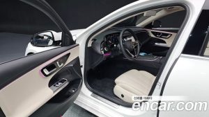 Mercedes-Benz E-Class E200 Avantgarde 2025 года из Южной Кореи