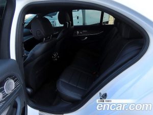 Mercedes-Benz E-Class E350 4MATIC AMG Line 2023 года из Южной Кореи