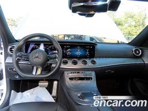 Mercedes-Benz E-Class E350 4MATIC AMG Line 2023 года из Южной Кореи