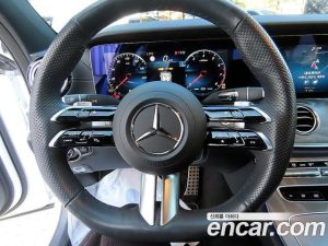 Mercedes-Benz E-Class E350 4MATIC AMG Line 2023 года из Южной Кореи
