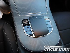 Mercedes-Benz E-Class E350 4MATIC AMG Line 2023 года из Южной Кореи