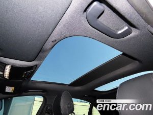 Mercedes-Benz E-Class E350 4MATIC AMG Line 2023 года из Южной Кореи