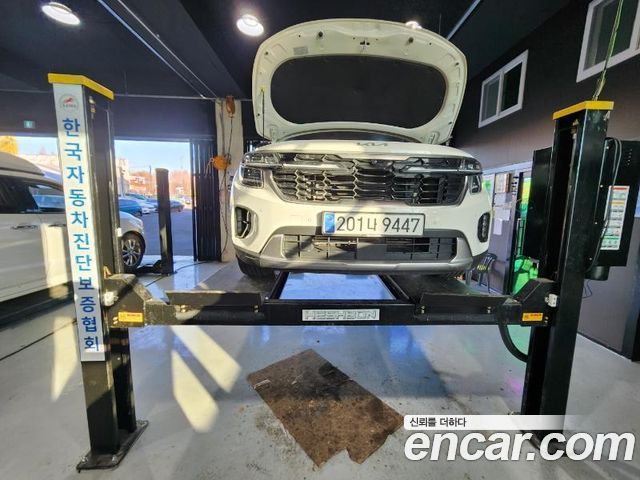 Kia Seltos Бензин 1.6 Turbo 4WD 2024 года из Кореи