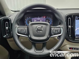 Volvo XC40 B4 Ultra Bright 2025 года из Южной Кореи