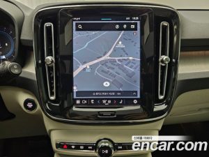 Volvo XC40 B4 Ultra Bright 2025 года из Южной Кореи