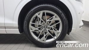 Genesis GV70 2.5T Бензин AWD 2024 года из Южной Кореи