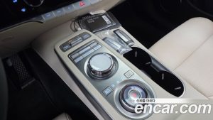 Genesis GV70 2.5T Бензин AWD 2024 года из Южной Кореи
