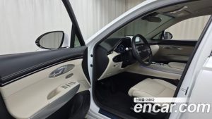 Genesis GV70 2.5T Бензин AWD 2024 года из Южной Кореи