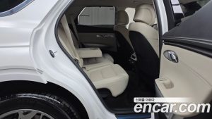 Genesis GV70 2.5T Бензин AWD 2024 года из Южной Кореи