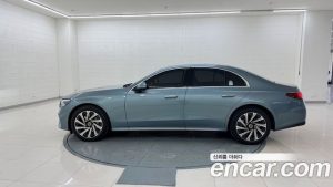 Mercedes-Benz E-Class E300 4MATIC Exclusive 2025 года из Южной Кореи