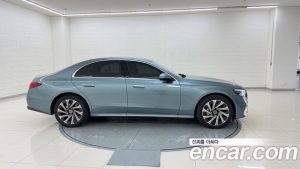 Mercedes-Benz E-Class E300 4MATIC Exclusive 2025 года из Южной Кореи