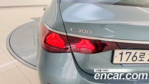 Mercedes-Benz E-Class E300 4MATIC Exclusive 2025 года из Южной Кореи