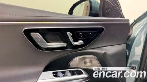 Mercedes-Benz E-Class E300 4MATIC Exclusive 2025 года из Южной Кореи