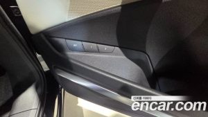 Audi Q8 e-tron 55 4WD Premium 2024 года из Южной Кореи